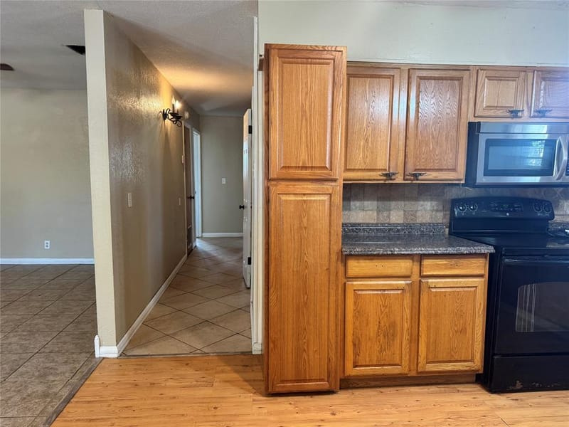 6904 Clover Leaf Drive, Brownwood TX 76801 - Photo 4