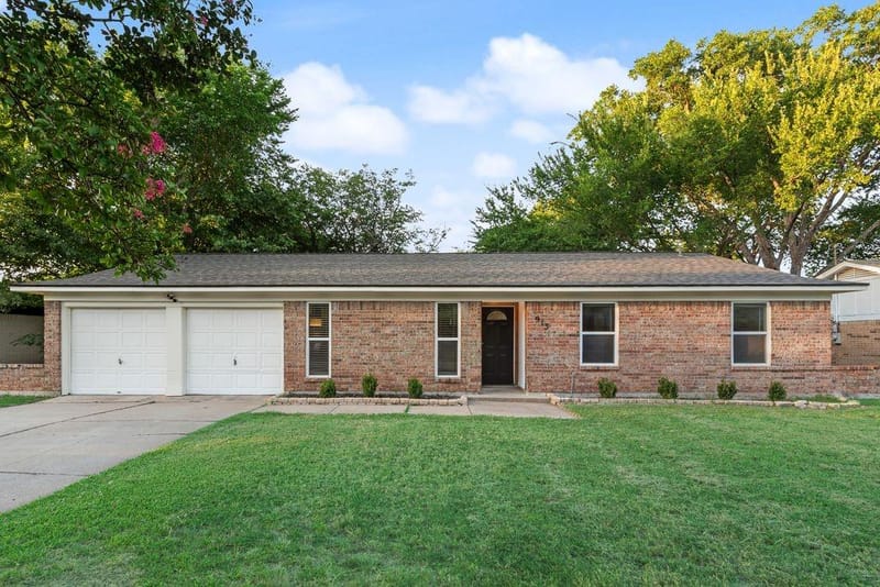 913 Childers Avenue, Benbrook TX 76126 - Photo 27