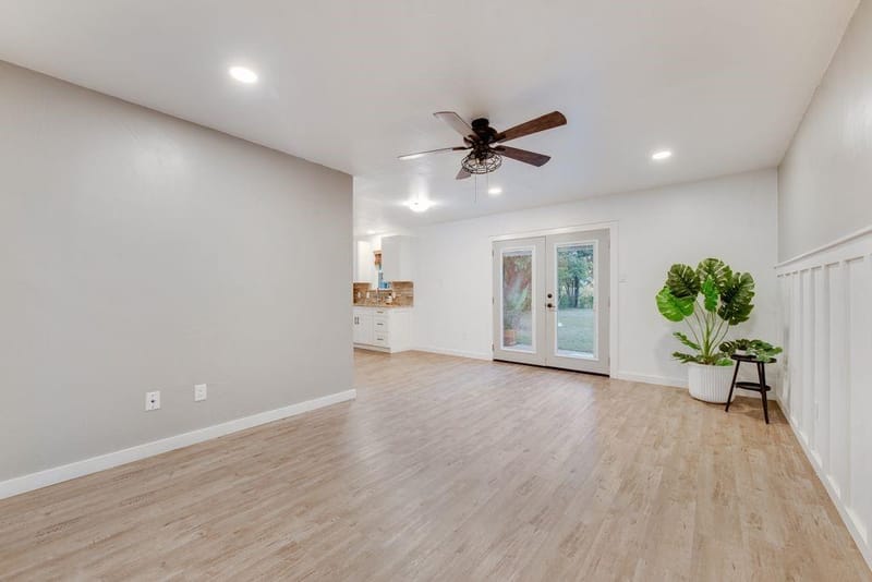 913 Childers Avenue, Benbrook TX 76126 - Photo 6