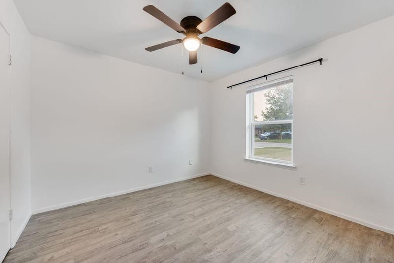 913 Childers Avenue, Benbrook TX 76126 - Photo 14