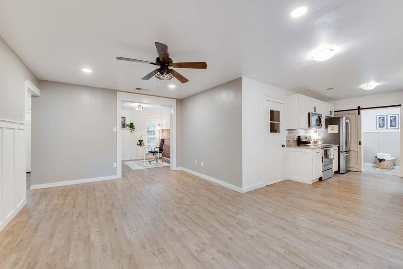 913 Childers Avenue, Benbrook TX 76126 - Photo 8