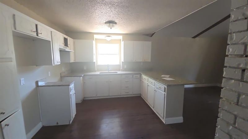 1301 Pelican Circle, Pelican Bay TX 76020 - Photo 11