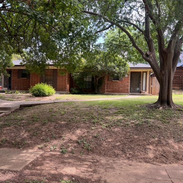 2123 Mistletoe Avenue # B, Fort Worth TX 76110