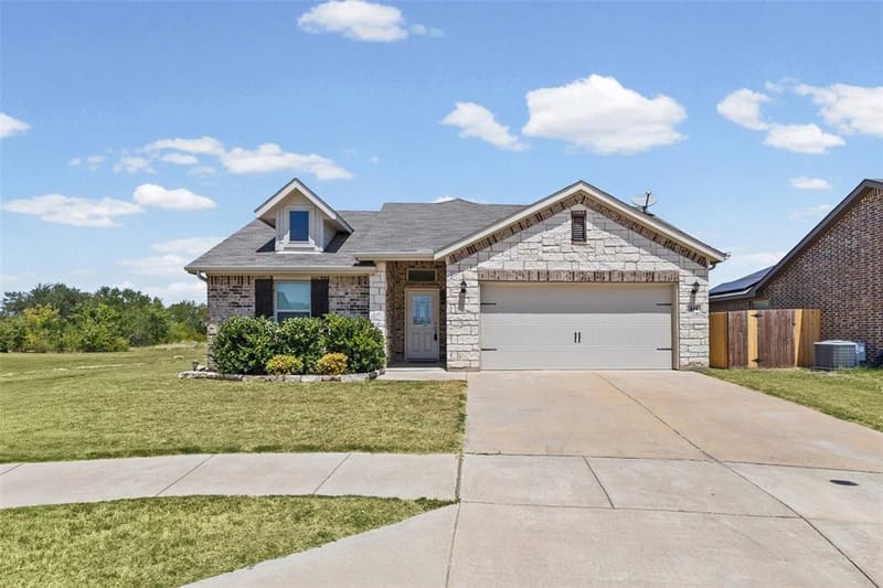 444 Keresley Street, Fort Worth TX 76036