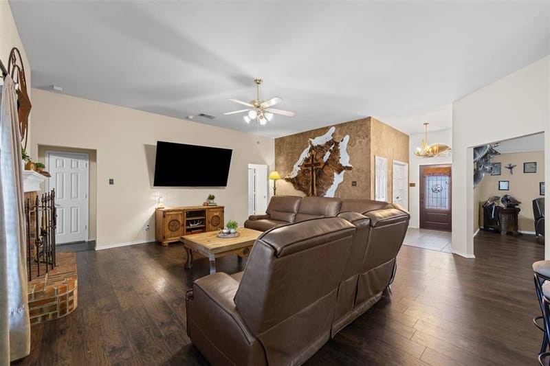 4621 Cedar Run Drive, Midlothian TX 76065 - Photo 7