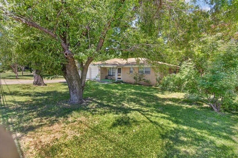 307 Estates Drive, Woodway TX 76712 - Photo 10