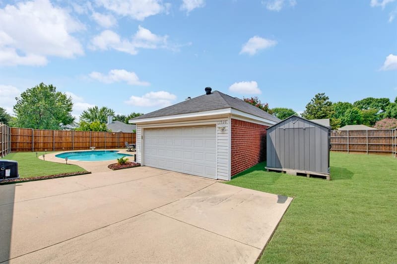 1926 Oak Bend Lane, Garland TX 75040 - Photo 26