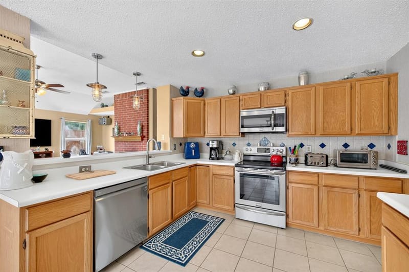 1926 Oak Bend Lane, Garland TX 75040 - Photo 20