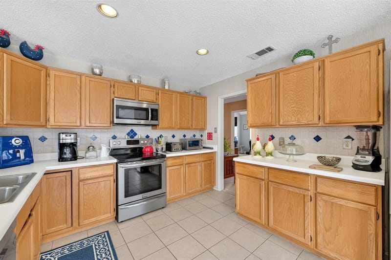 1926 Oak Bend Lane, Garland TX 75040 - Photo 21