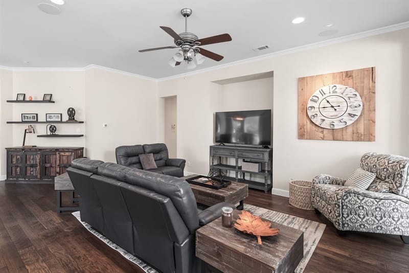 8541 Thorne Drive, Lantana TX 76226 - Photo 11