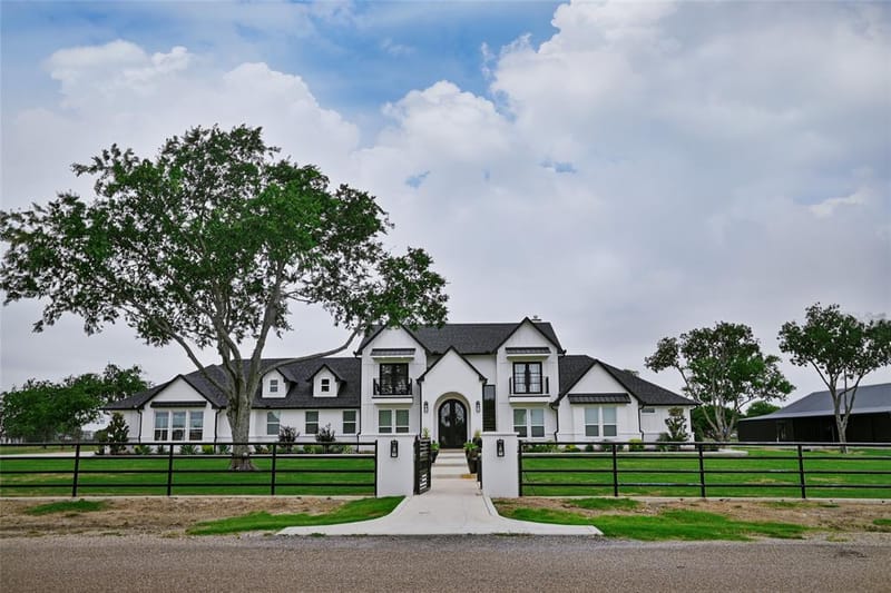 200 Corral Road, Godley TX 76044