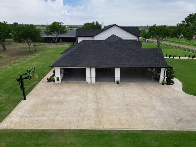 200 Corral Road, Godley TX 76044 - Photo 5