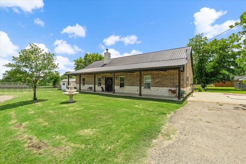 1026 S 28th Street, Corsicana TX 75110 - Photo 2