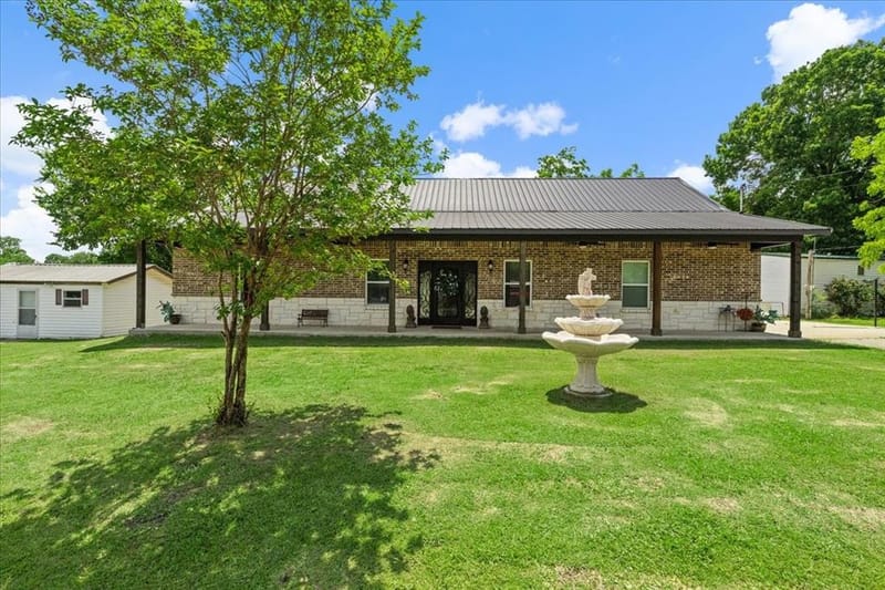 1026 S 28th Street, Corsicana TX 75110