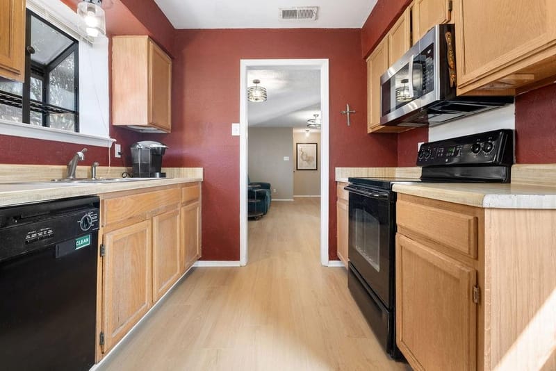 1805 W Spring Creek Parkway, Plano TX 75023 - Photo 9