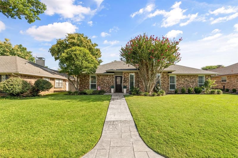 2403 Silverthorne Drive, Dallas TX 75287