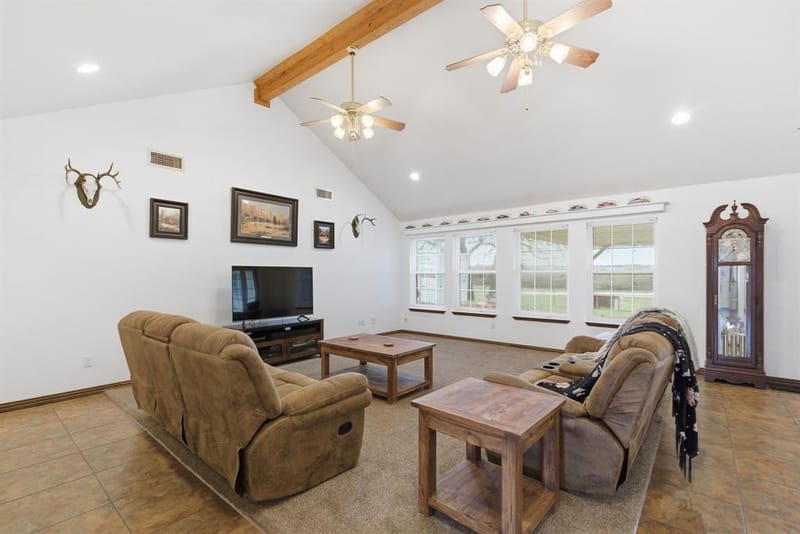 301 Rhoades Lane, Springtown TX 76082 - Photo 20