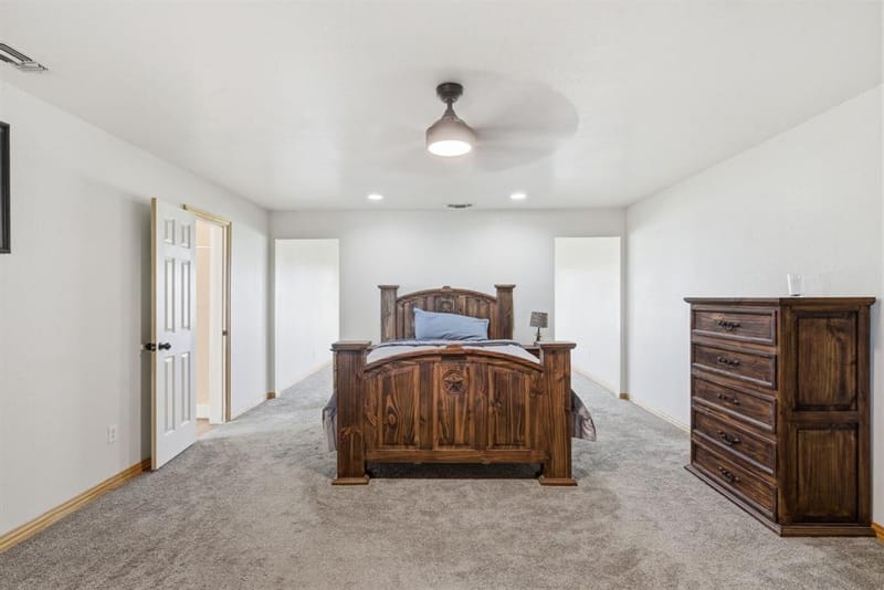 301 Rhoades Lane, Springtown TX 76082 - Photo 9