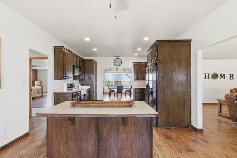 301 Rhoades Lane, Springtown TX 76082 - Photo 8