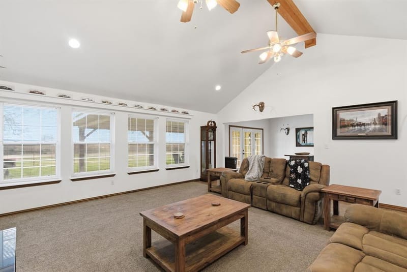 301 Rhoades Lane, Springtown TX 76082 - Photo 21