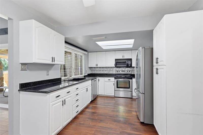 1014 Mountview Court, Carrollton TX 75006 - Photo 13