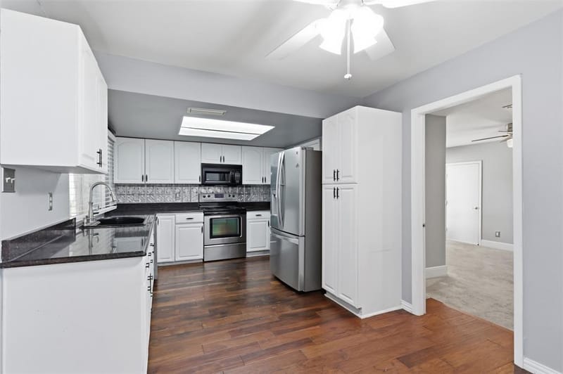 1014 Mountview Court, Carrollton TX 75006 - Photo 14