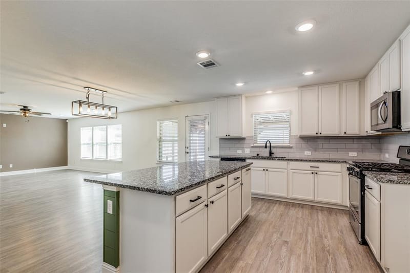 2604 Wesley Avenue, Aubrey TX 76227 - Photo 12