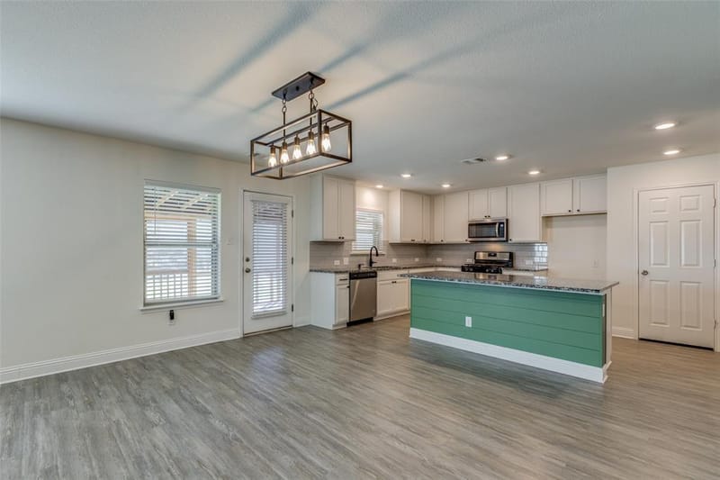 2604 Wesley Avenue, Aubrey TX 76227 - Photo 8