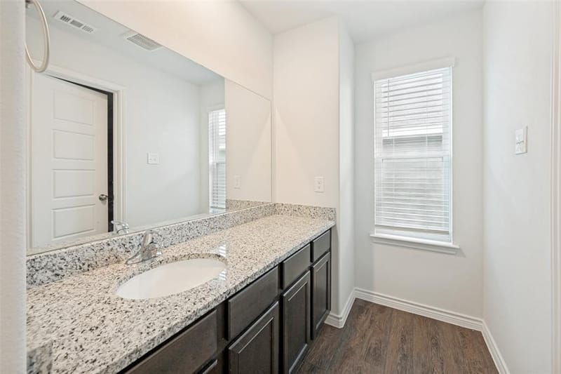 5569 Willamette Drive, Fort Worth TX 76119 - Photo 19
