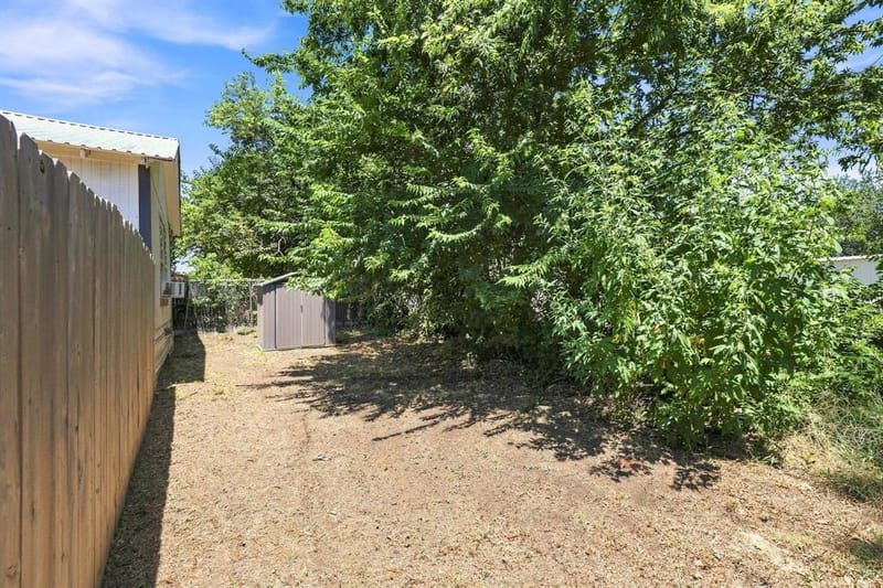 298 7th Street, Honey Grove TX 75446 - Photo 27