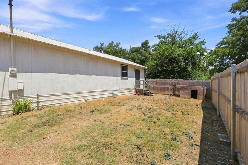 298 7th Street, Honey Grove TX 75446 - Photo 24