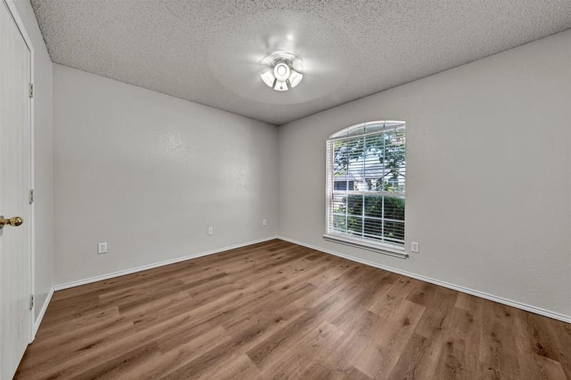 1017 Aaron Drive, Burleson TX 76028 - Photo 23