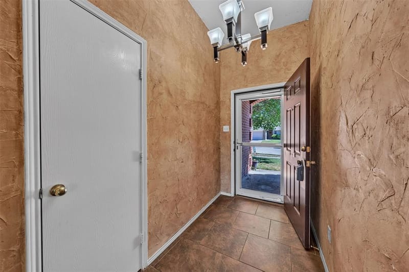 1017 Aaron Drive, Burleson TX 76028 - Photo 6