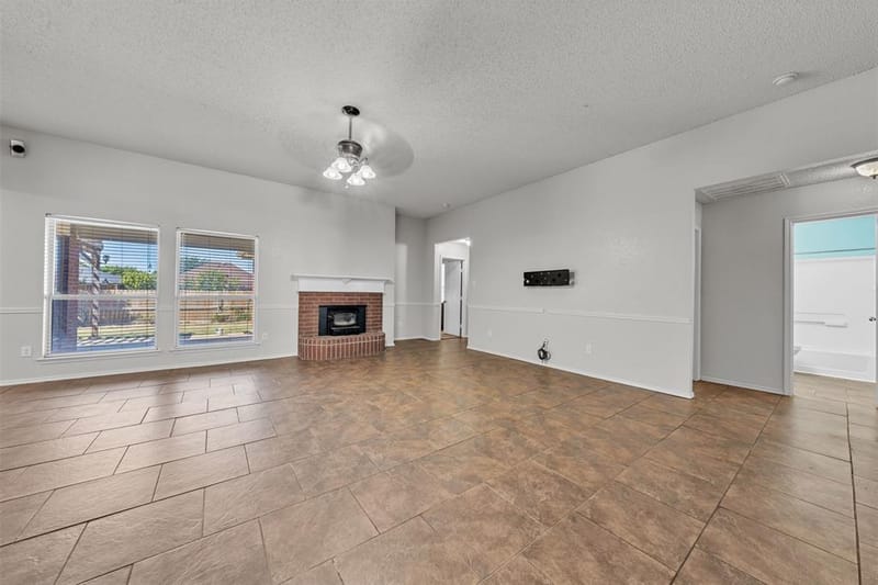 1017 Aaron Drive, Burleson TX 76028 - Photo 7