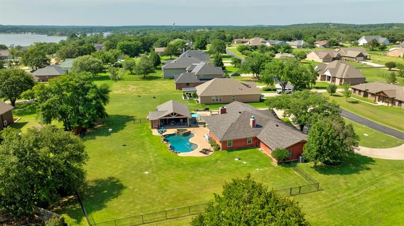 112 Sequoya Drive, Lake Kiowa TX 76240 - Photo 37