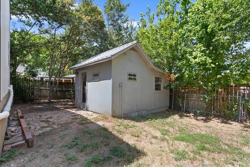 108 Private Road 127, Whitney TX 76692 - Photo 32