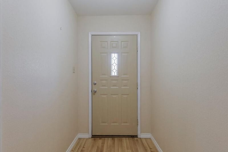 211 Faircrest Drive, Arlington TX 76018 - Photo 2
