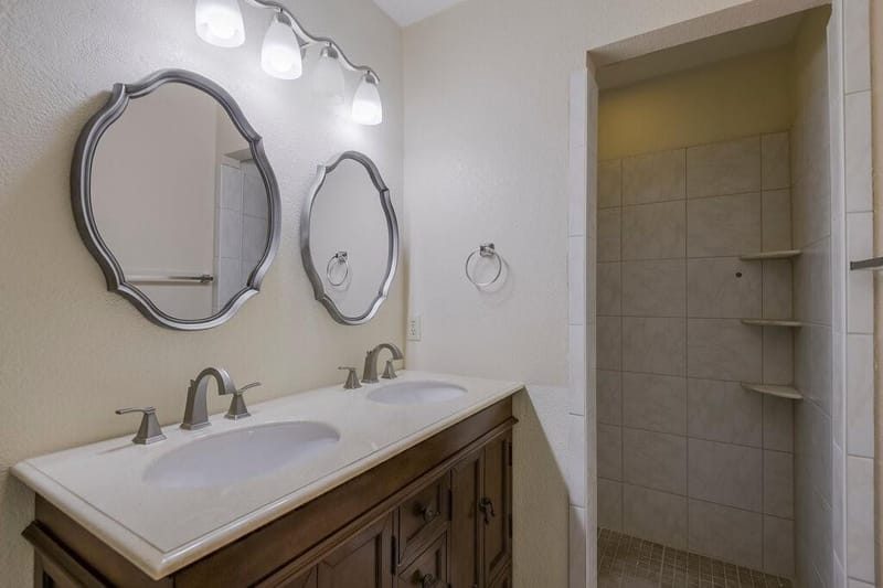 211 Faircrest Drive, Arlington TX 76018 - Photo 18