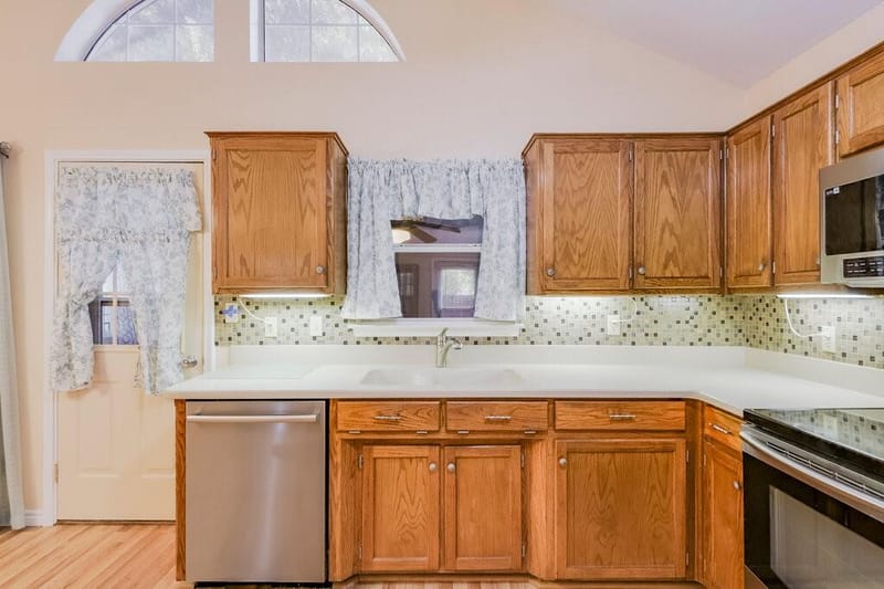 211 Faircrest Drive, Arlington TX 76018 - Photo 11
