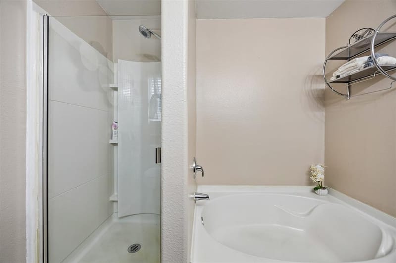 709 Bastrop Drive, Arlington TX 76002 - Photo 14