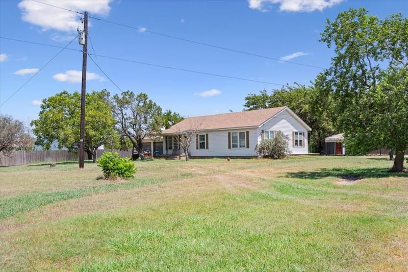 9542 Heritage Parkway, West TX 76691 - Photo 2