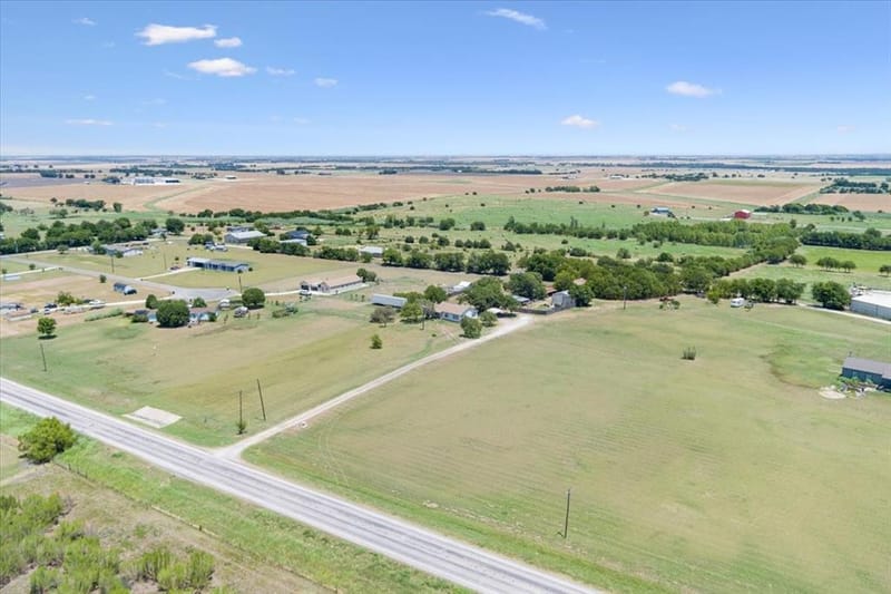 9542 Heritage Parkway, West TX 76691 - Photo 3