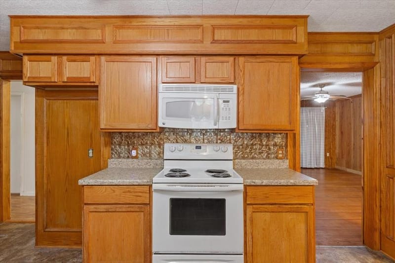 9542 Heritage Parkway, West TX 76691 - Photo 15