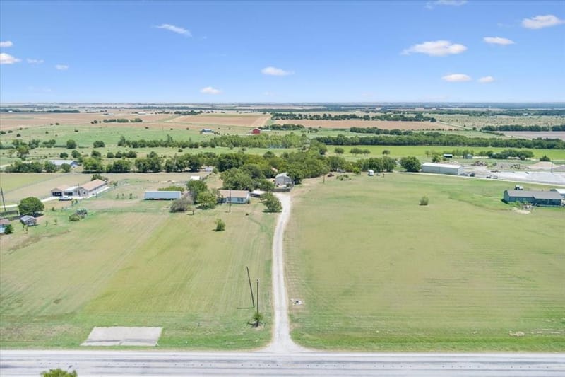 9542 Heritage Parkway, West TX 76691 - Photo 4
