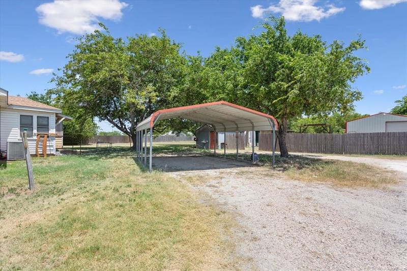 9542 Heritage Parkway, West TX 76691 - Photo 21