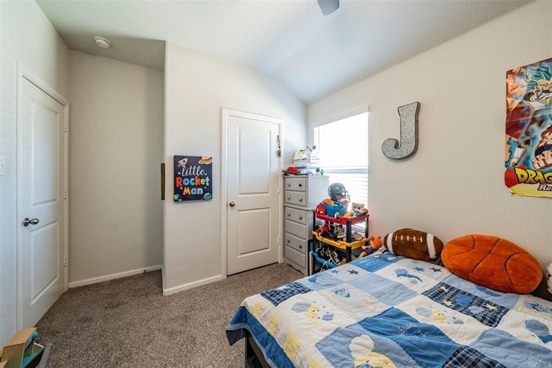 8028 Muddy Creek Drive, Fort Worth TX 76131 - Photo 15