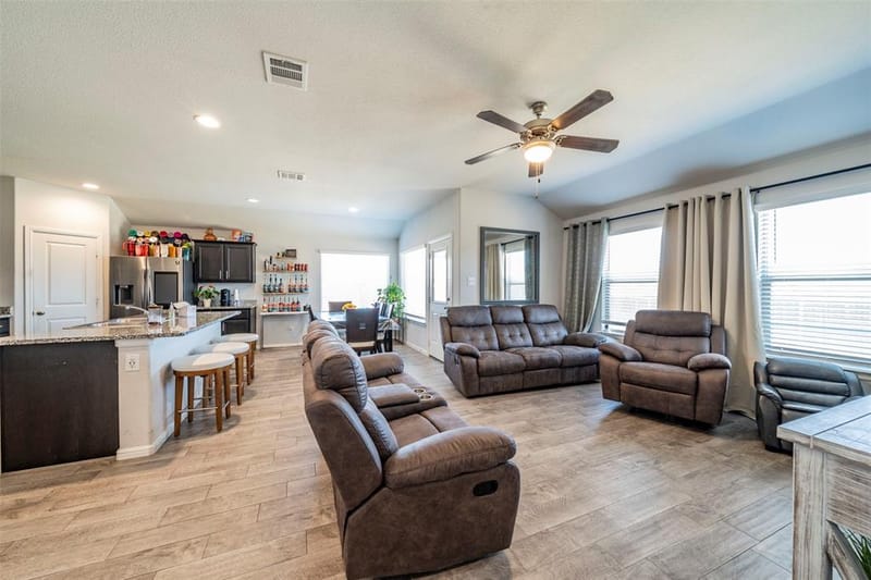 8028 Muddy Creek Drive, Fort Worth TX 76131 - Photo 8