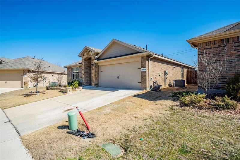 8028 Muddy Creek Drive, Fort Worth TX 76131 - Photo 21