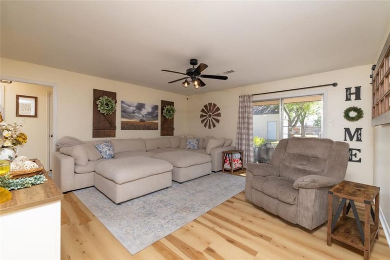 239 S Pine Street, Muenster TX 76252 - Photo 7