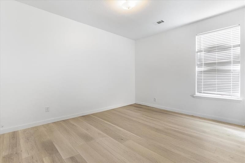 8604 Secret Forest Drive, Dallas TX 75249 - Photo 37